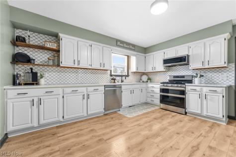 422 N Crown Hill Road Orrville OH 44667