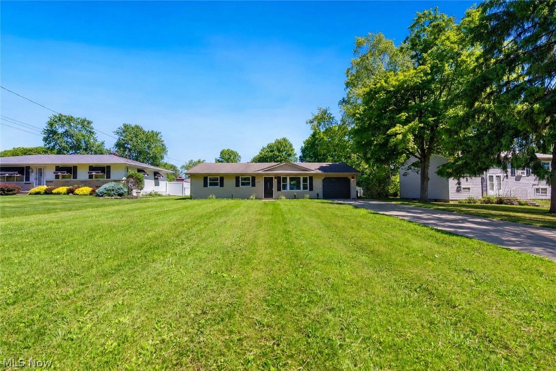 4542 Plumbrook Drive Canfield OH 44406