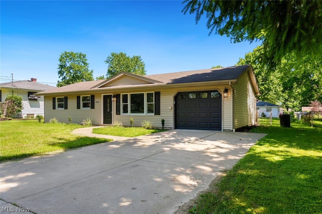 4542 Plumbrook Drive Canfield OH 44406