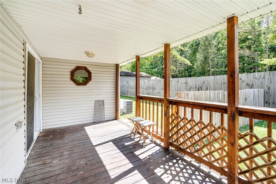 259 NE River Road Lake Milton OH 44429