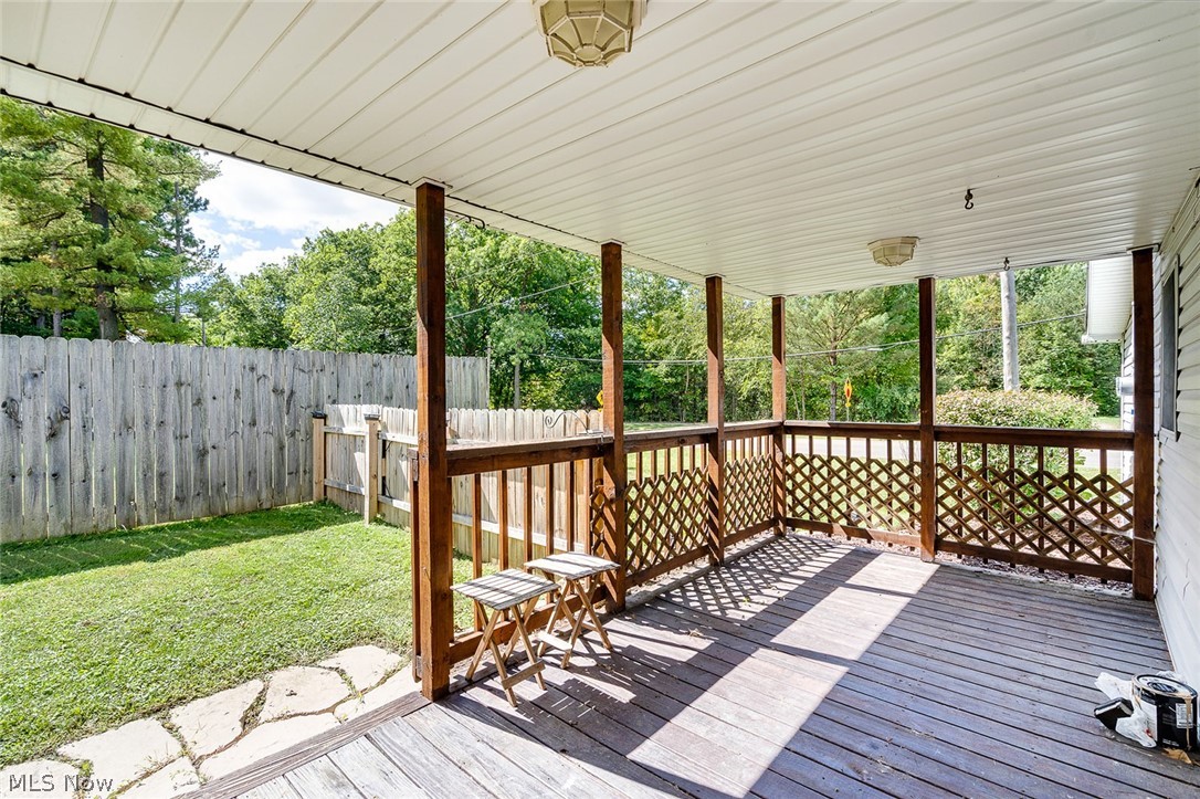 259 NE River Road Lake Milton OH 44429