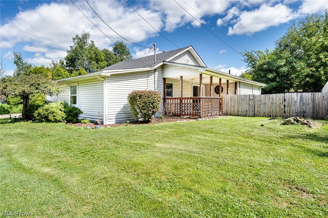 259 NE River Road Lake Milton OH 44429