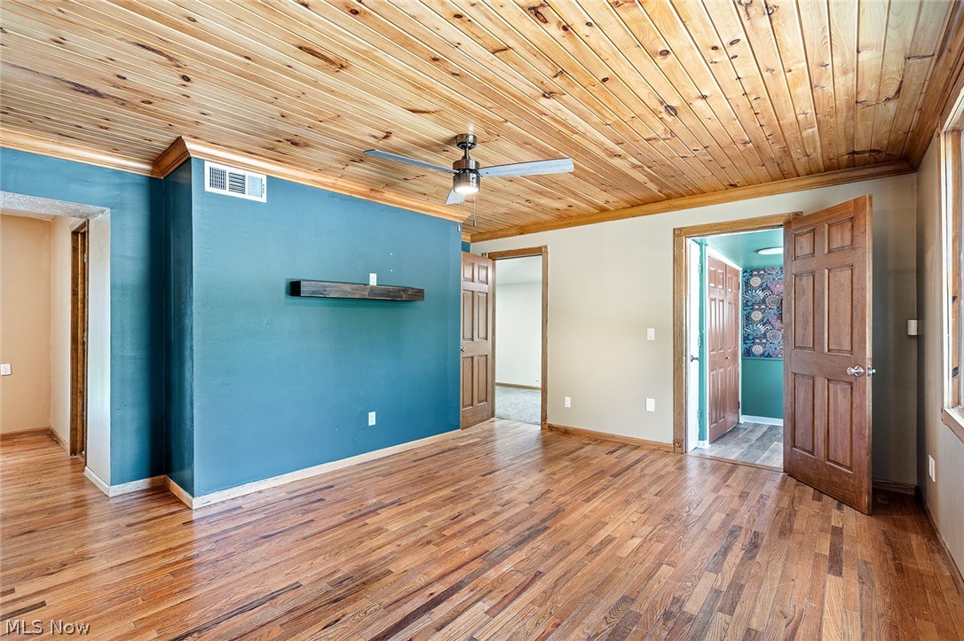 259 NE River Road Lake Milton OH 44429
