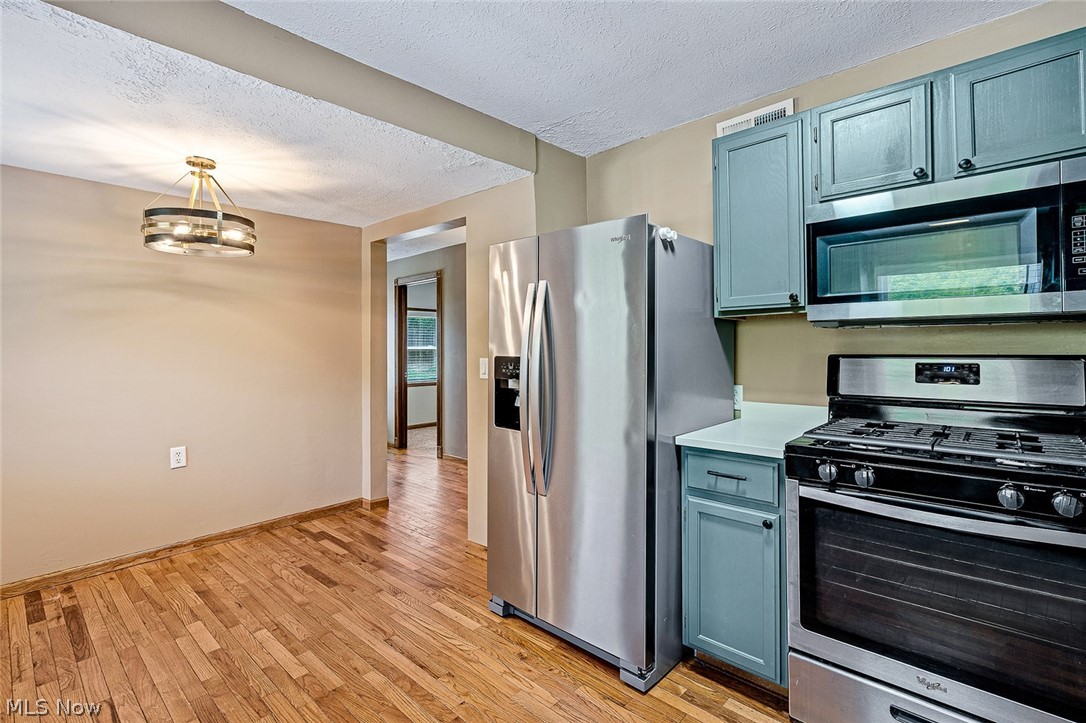 259 NE River Road Lake Milton OH 44429