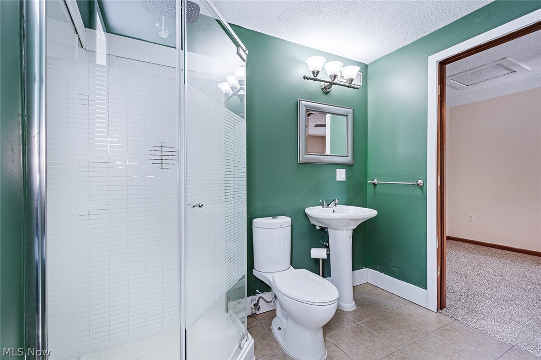 259 NE River Road Lake Milton OH 44429