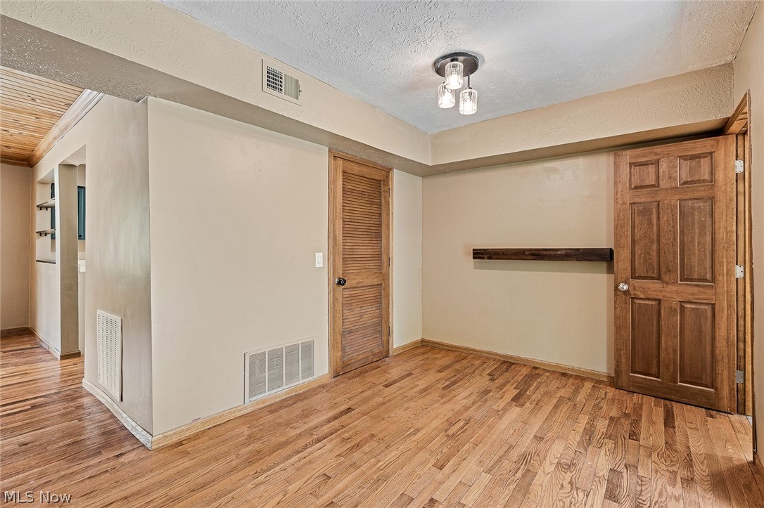 259 NE River Road Lake Milton OH 44429