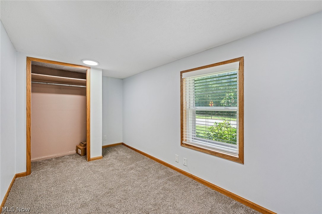 259 NE River Road Lake Milton OH 44429