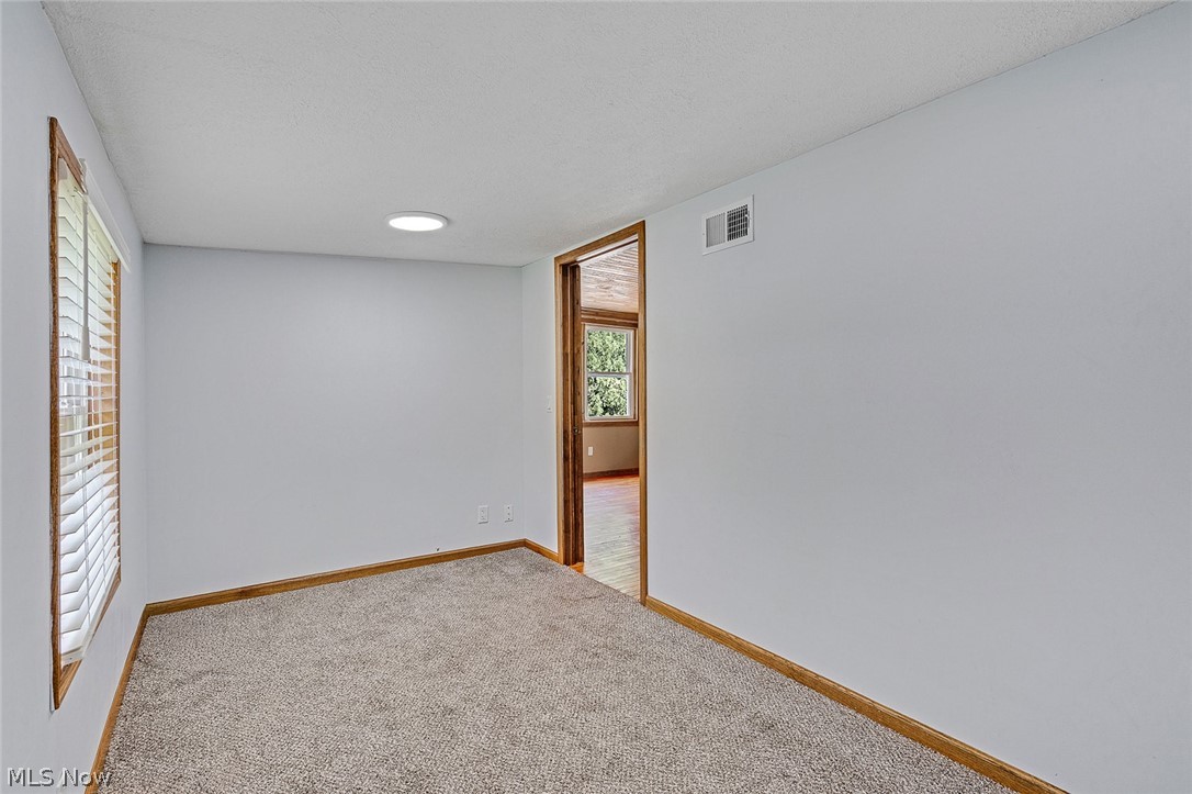 259 NE River Road Lake Milton OH 44429