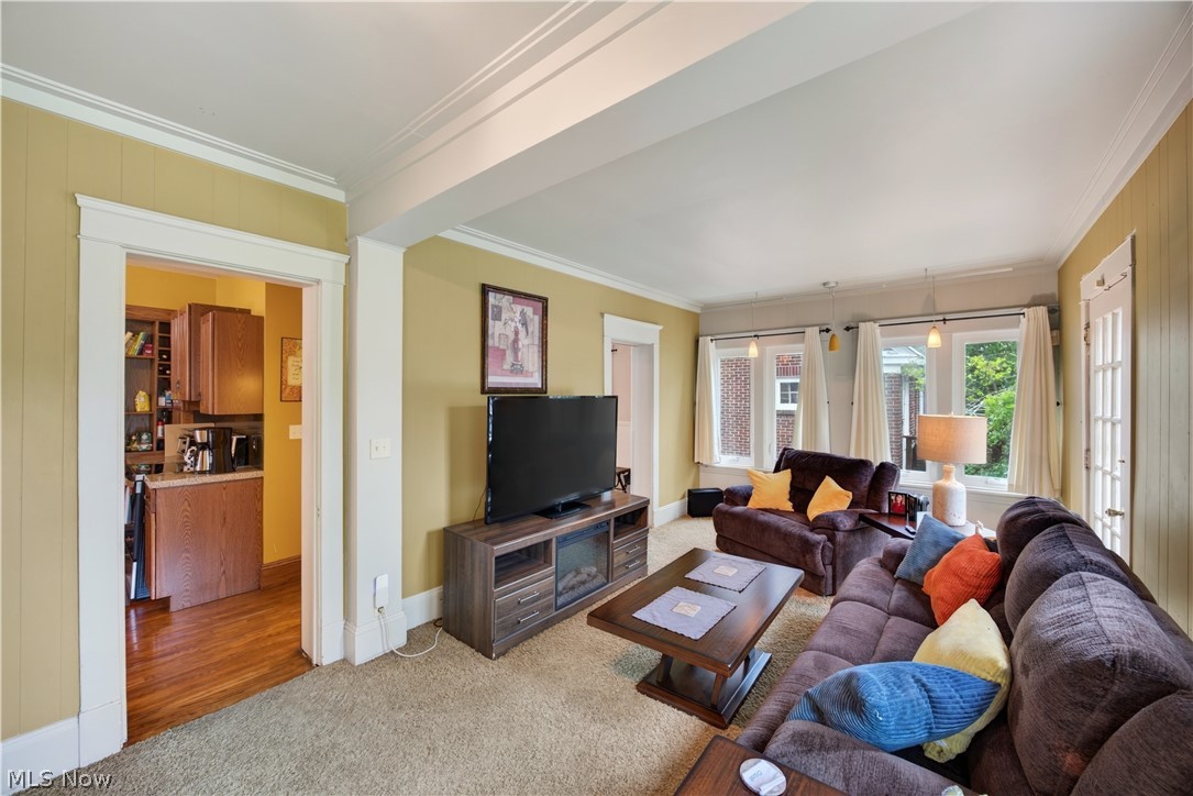 2596 Shaker Road Cleveland Heights OH 44118
