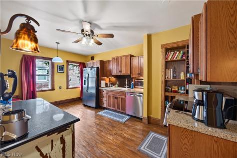 2596 Shaker Road Cleveland Heights OH 44118