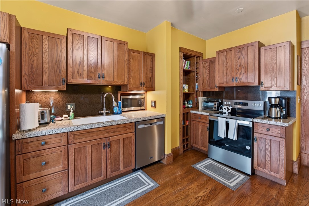 2596 Shaker Road Cleveland Heights OH 44118