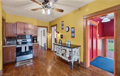 2596 Shaker Road Cleveland Heights OH 44118