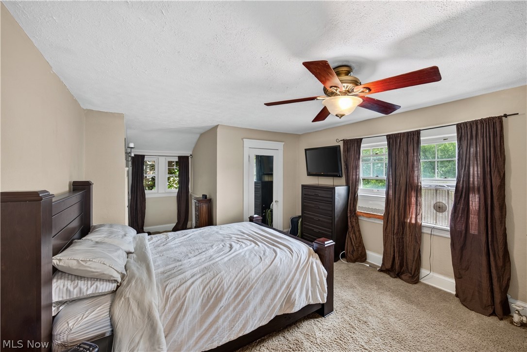 2596 Shaker Road Cleveland Heights OH 44118