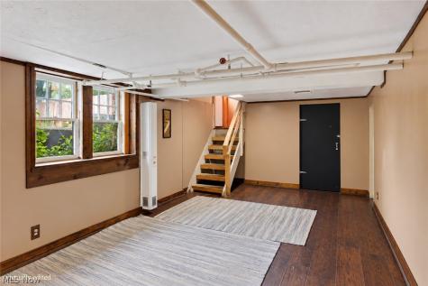 2596 Shaker Road Cleveland Heights OH 44118