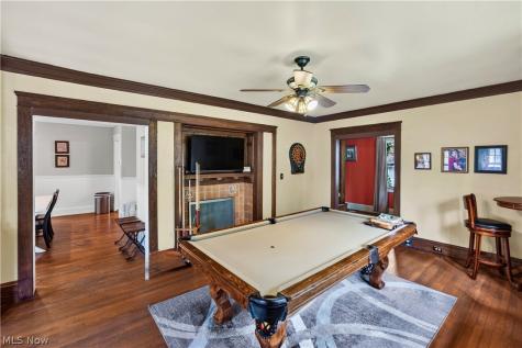 2596 Shaker Road Cleveland Heights OH 44118
