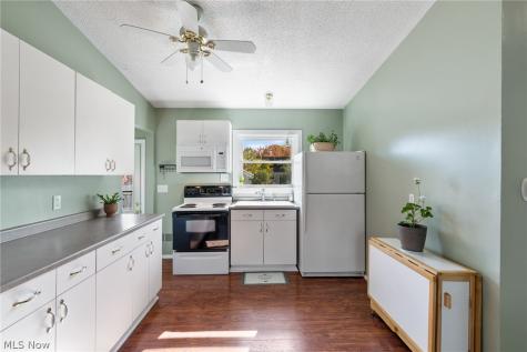 1160 Carnegie Avenue Akron OH 44314