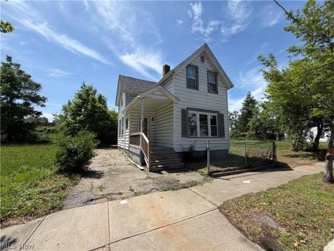 1052 E 72nd Street Cleveland OH 44103