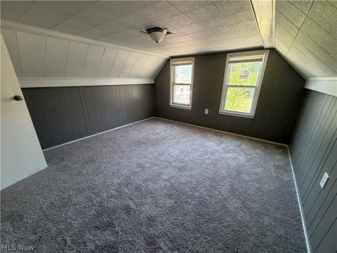 1052 E 72nd Street Cleveland OH 44103