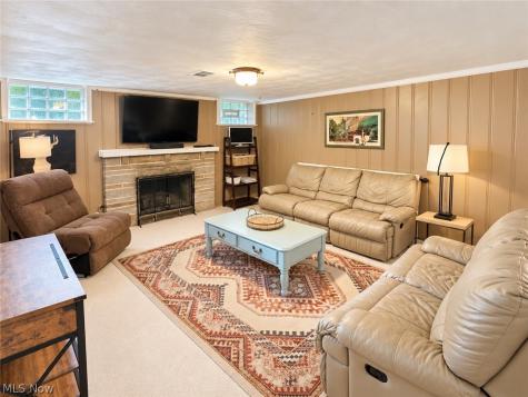 278 Ridgeview Drive Seven Hills OH 44131