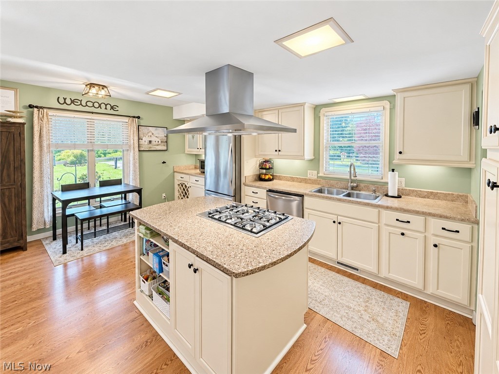 278 Ridgeview Drive Seven Hills OH 44131