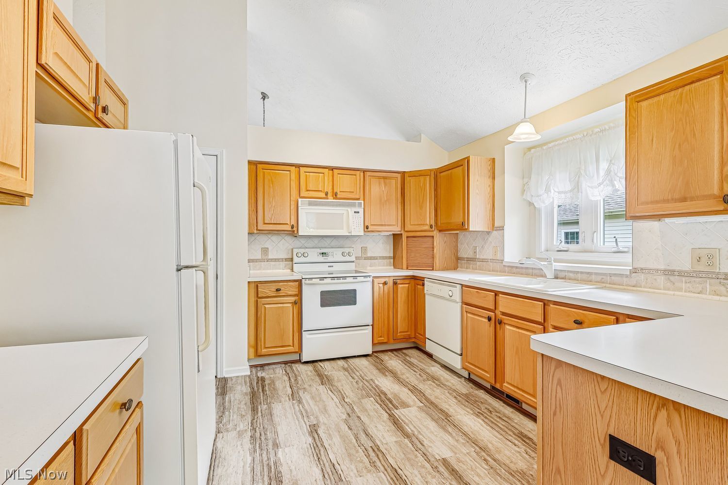 21293 Woodview Circle Strongsville OH 44149