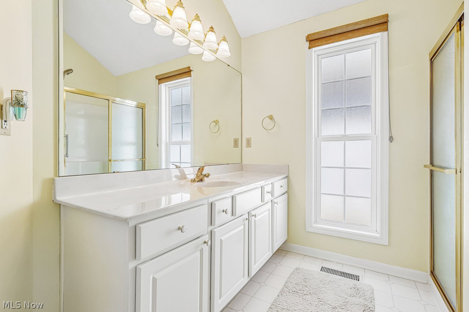 21293 Woodview Circle Strongsville OH 44149
