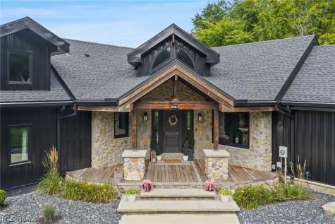 2245 Thoroughbred Drive Wadsworth OH 44281