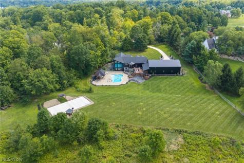 2245 Thoroughbred Drive Wadsworth OH 44281