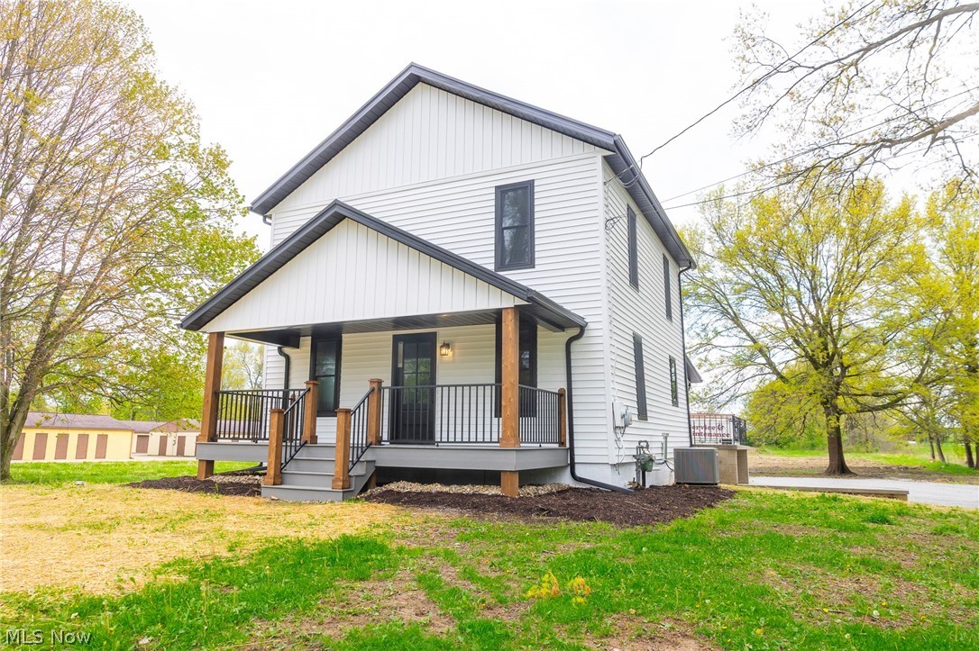 7437 E Lincoln Way Apple Creek OH 44606