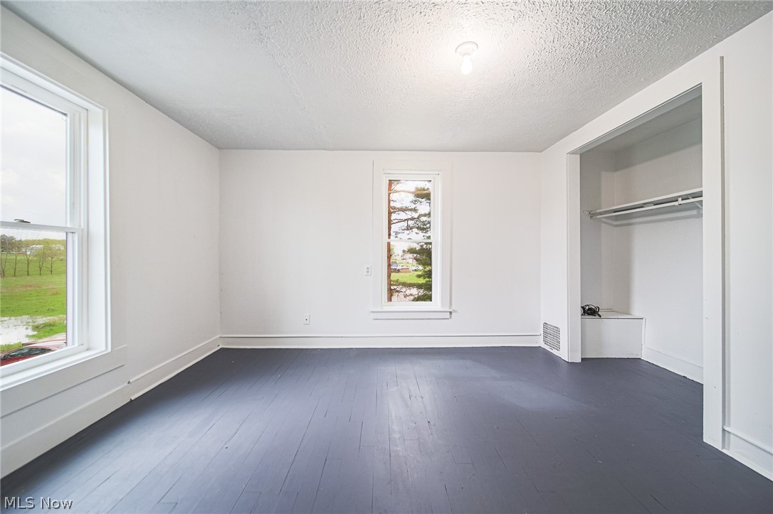 7437 E Lincoln Way Apple Creek OH 44606