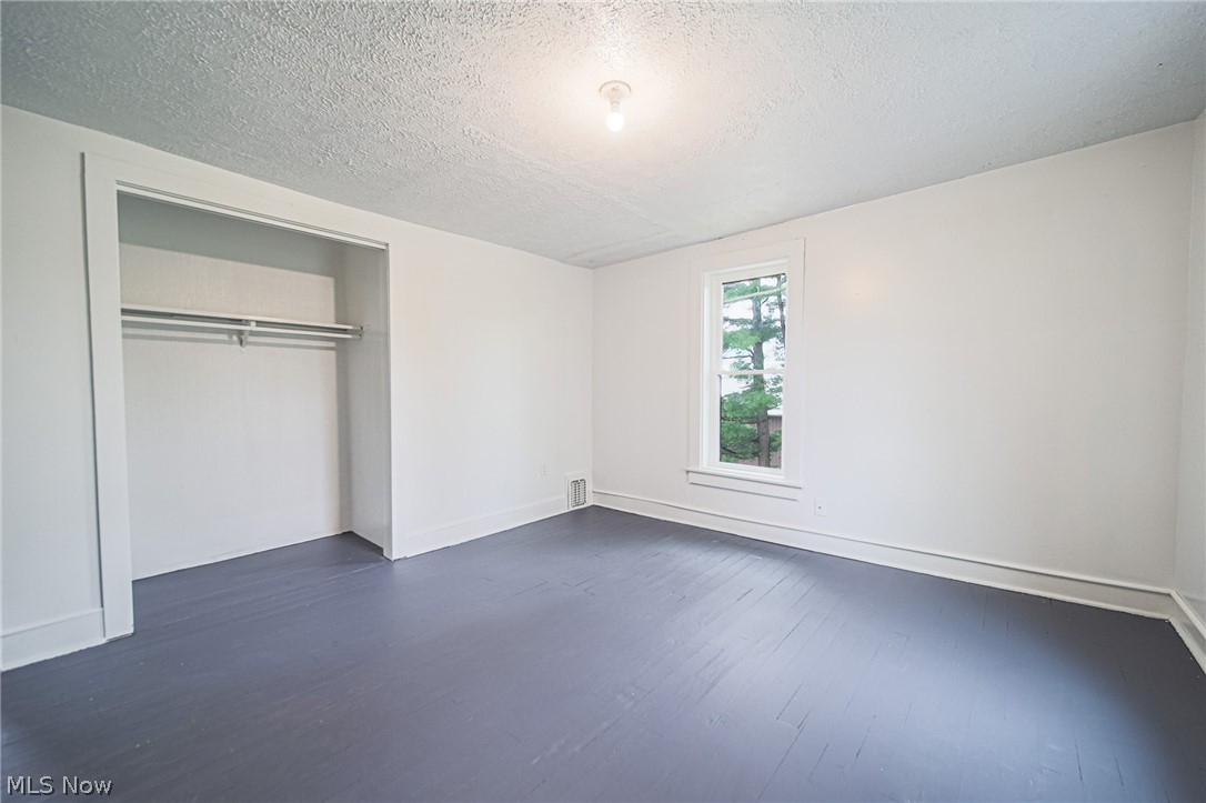 7437 E Lincoln Way Apple Creek OH 44606