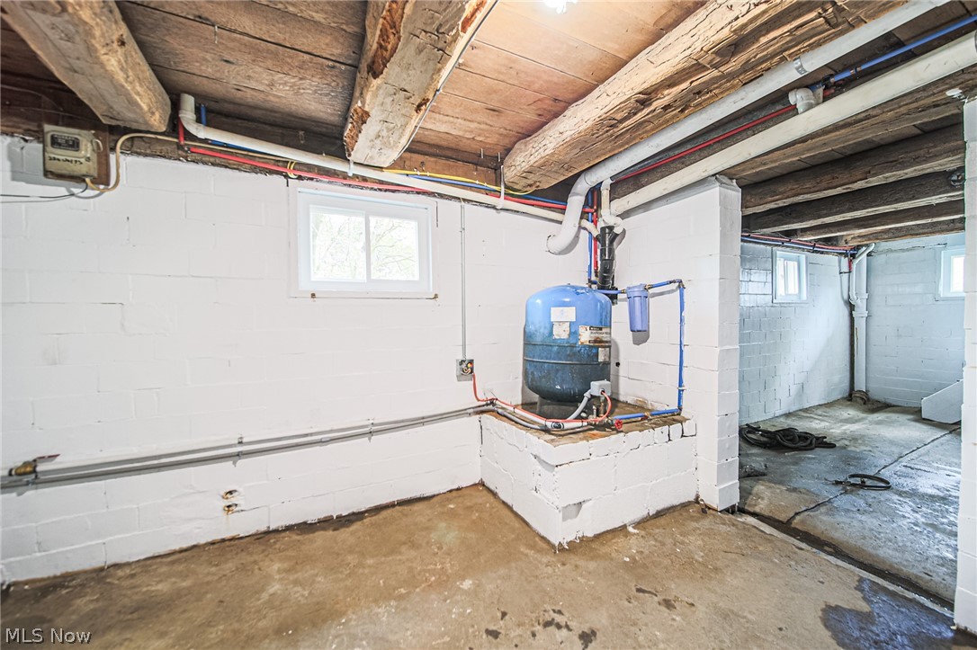7437 E Lincoln Way Apple Creek OH 44606