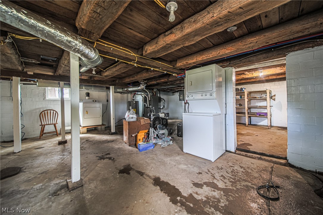 7437 E Lincoln Way Apple Creek OH 44606