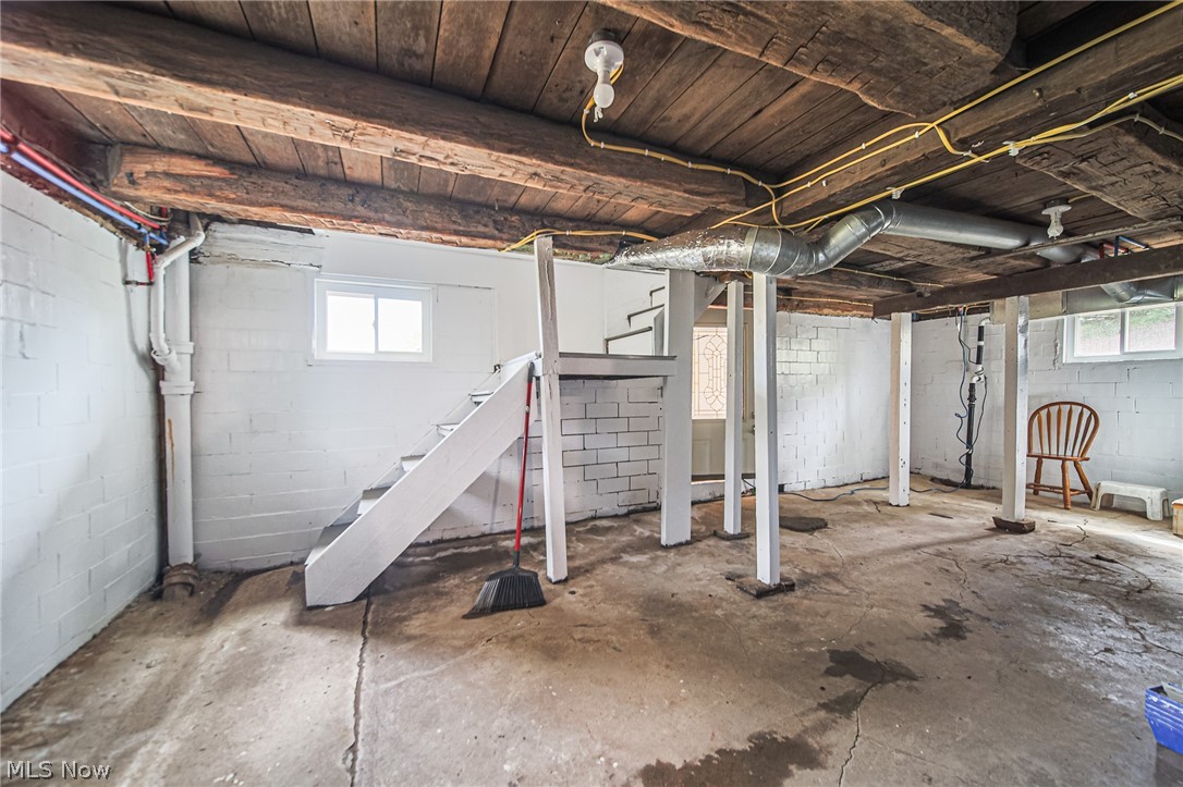 7437 E Lincoln Way Apple Creek OH 44606