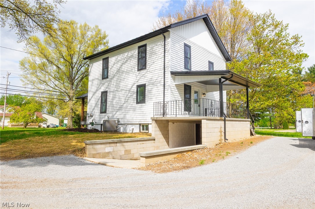 7437 E Lincoln Way Apple Creek OH 44606