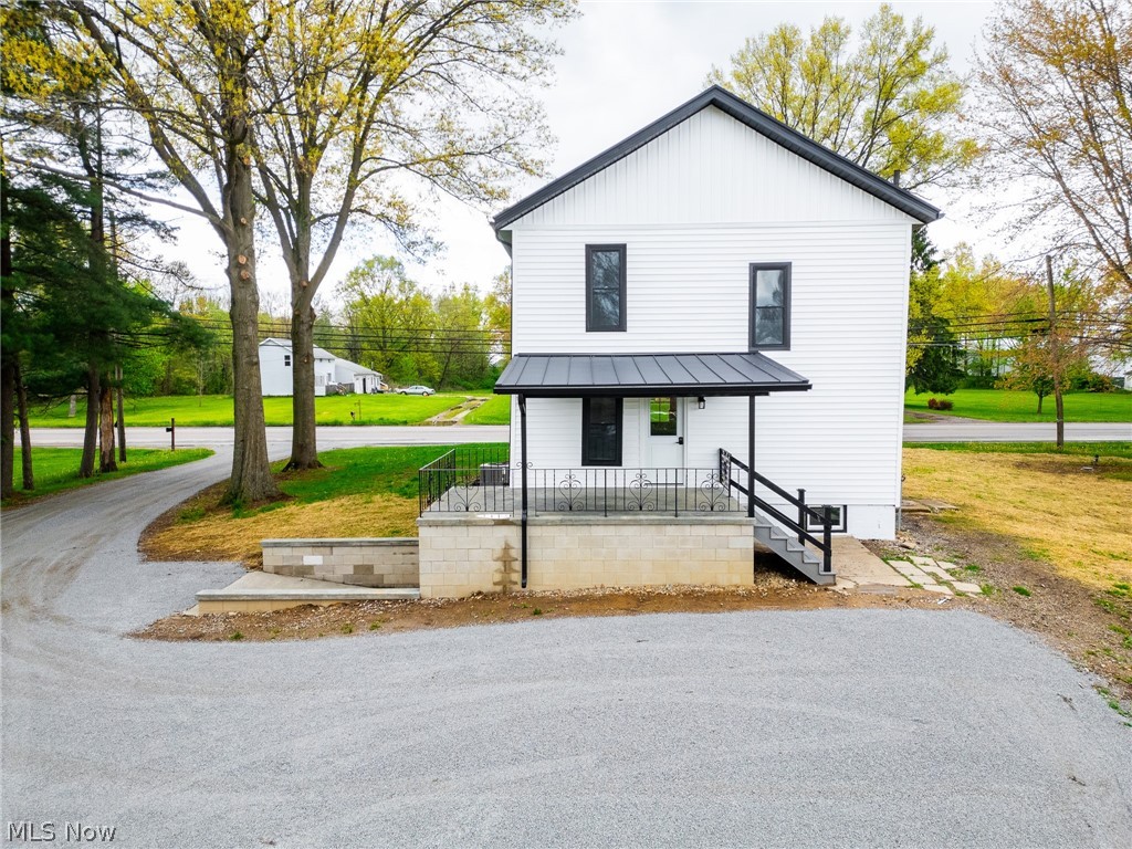 7437 E Lincoln Way Apple Creek OH 44606