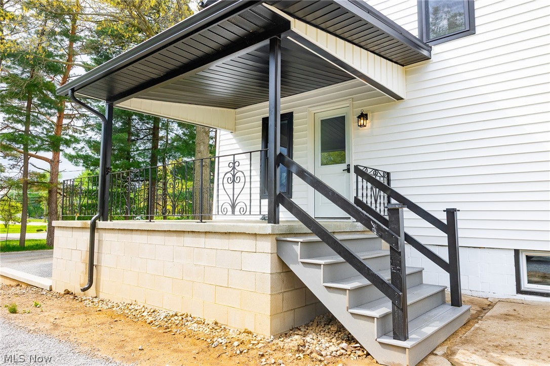 7437 E Lincoln Way Apple Creek OH 44606