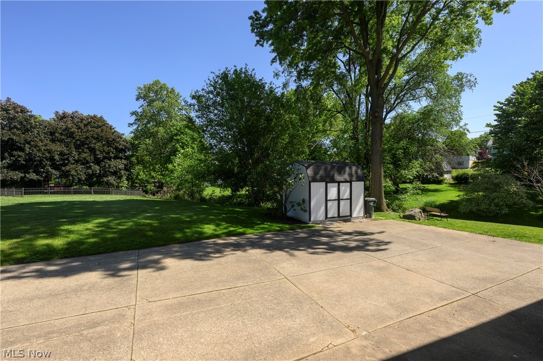 1300 Hyacinth Drive NE North Canton OH 44720