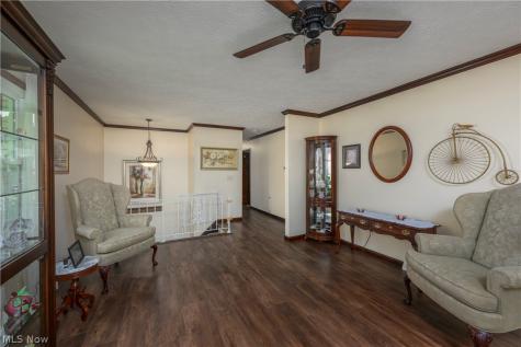 1300 Hyacinth Drive NE North Canton OH 44720