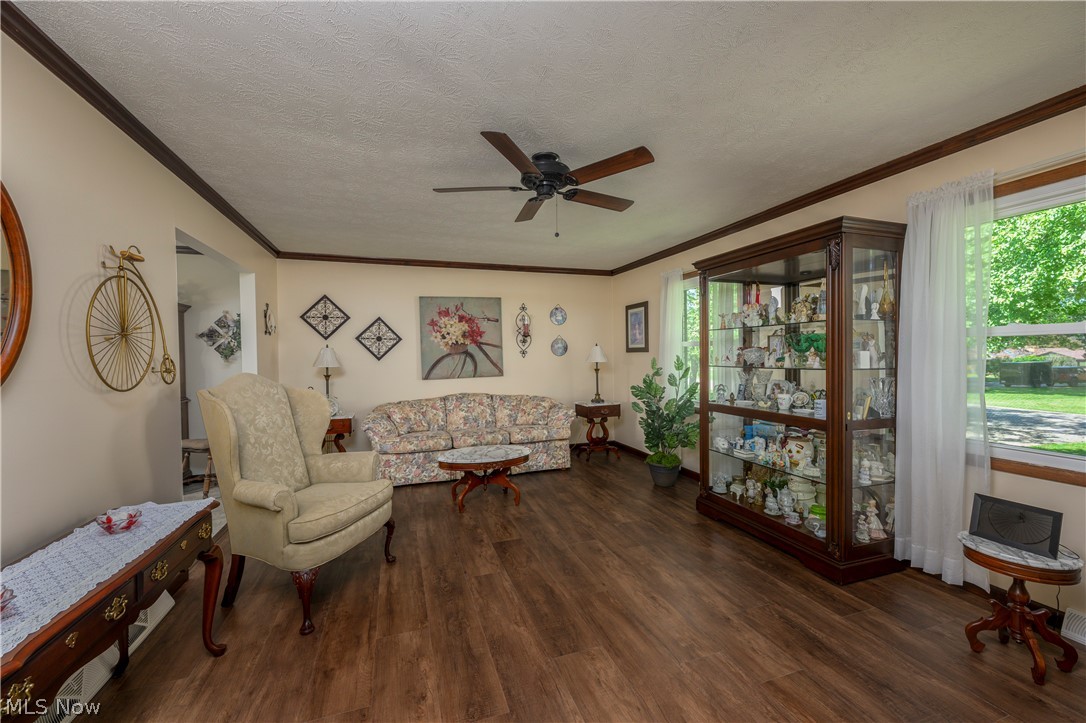 1300 Hyacinth Drive NE North Canton OH 44720