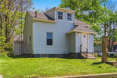 1646 Royal Avenue NE Canton OH 44705