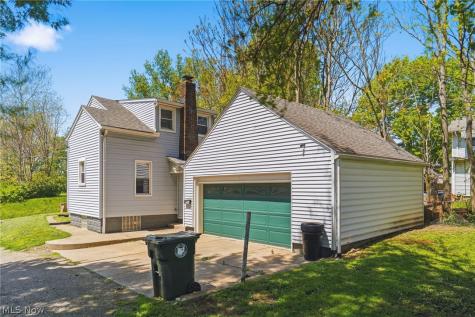 1646 Royal Avenue NE Canton OH 44705