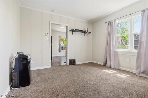 1646 Royal Avenue NE Canton OH 44705
