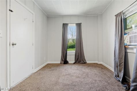 1646 Royal Avenue NE Canton OH 44705