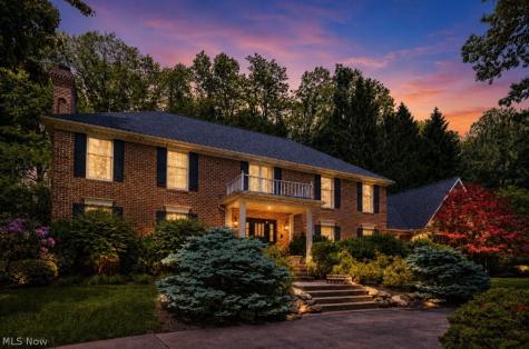 853 Robinwood Hills Drive Bath OH 44333