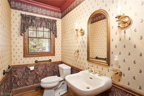 853 Robinwood Hills Drive Bath OH 44333