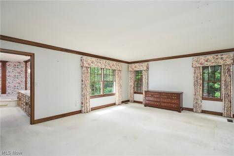 853 Robinwood Hills Drive Bath OH 44333