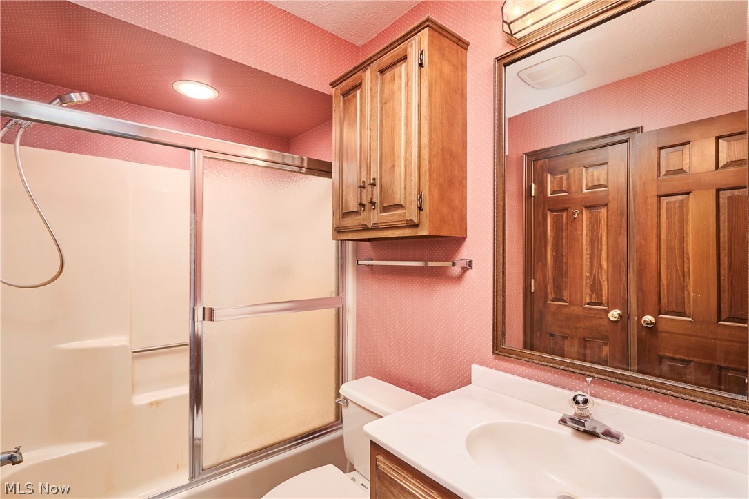 853 Robinwood Hills Drive Bath OH 44333
