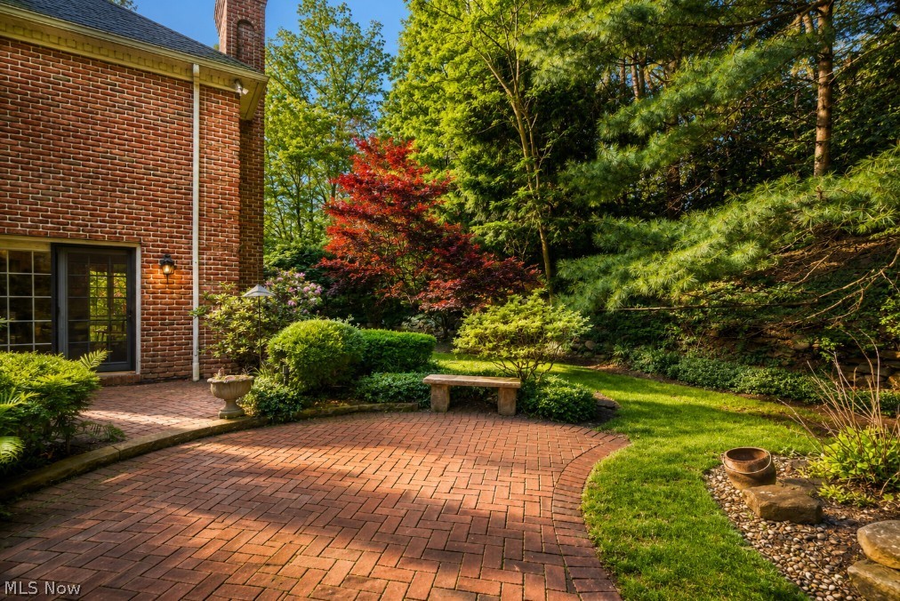 853 Robinwood Hills Drive Bath OH 44333