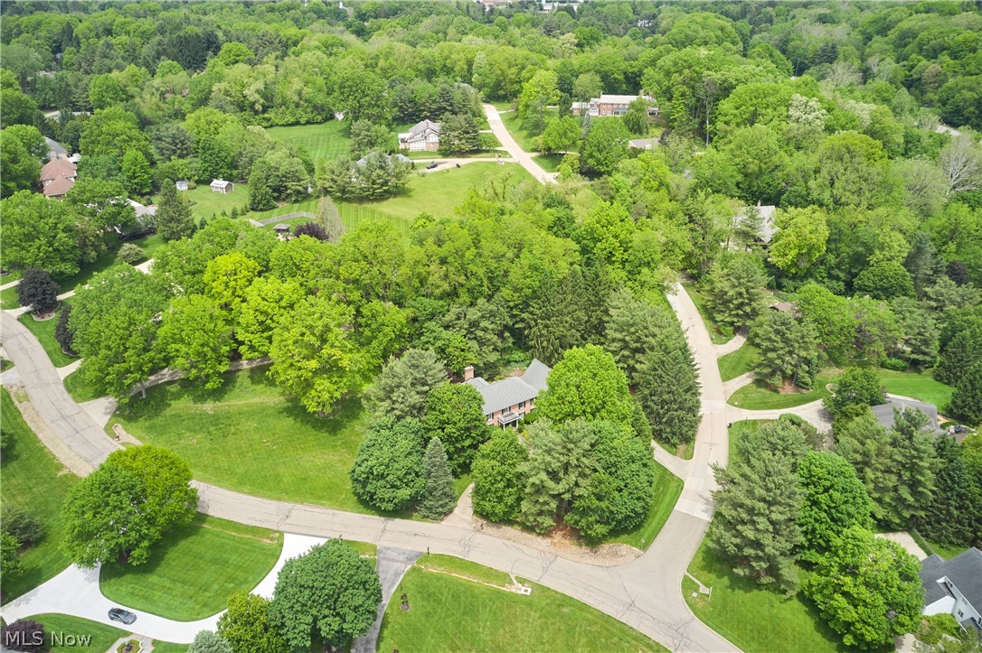 853 Robinwood Hills Drive Bath OH 44333